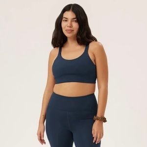 girlfriend collective • Lou V-Back Bra